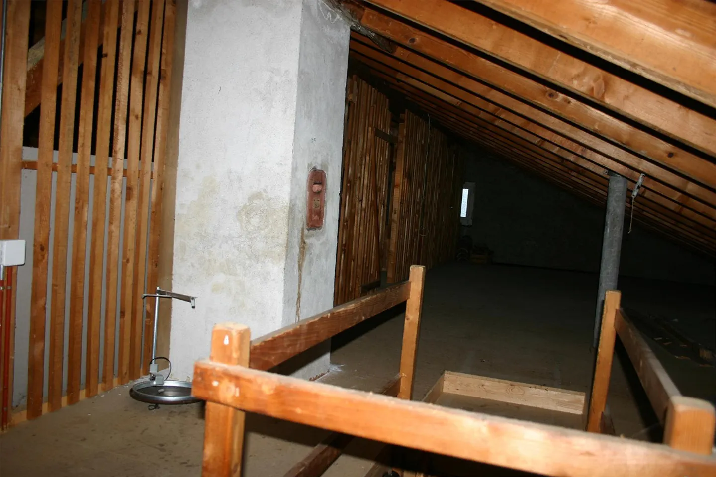 Screed compartment, storage dry protected, ventilated for boxes folders - Photo 4 of 4