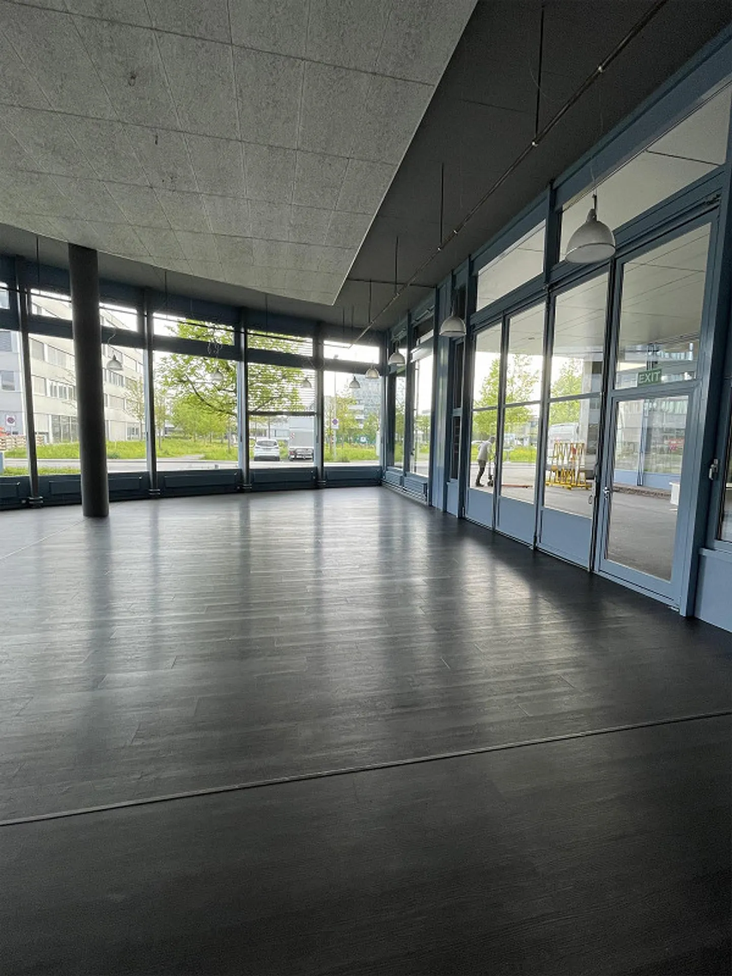 Espace de bureau/commercial polyvalent et attrayant à louer à Rotkreuz - Photo 5 sur 15