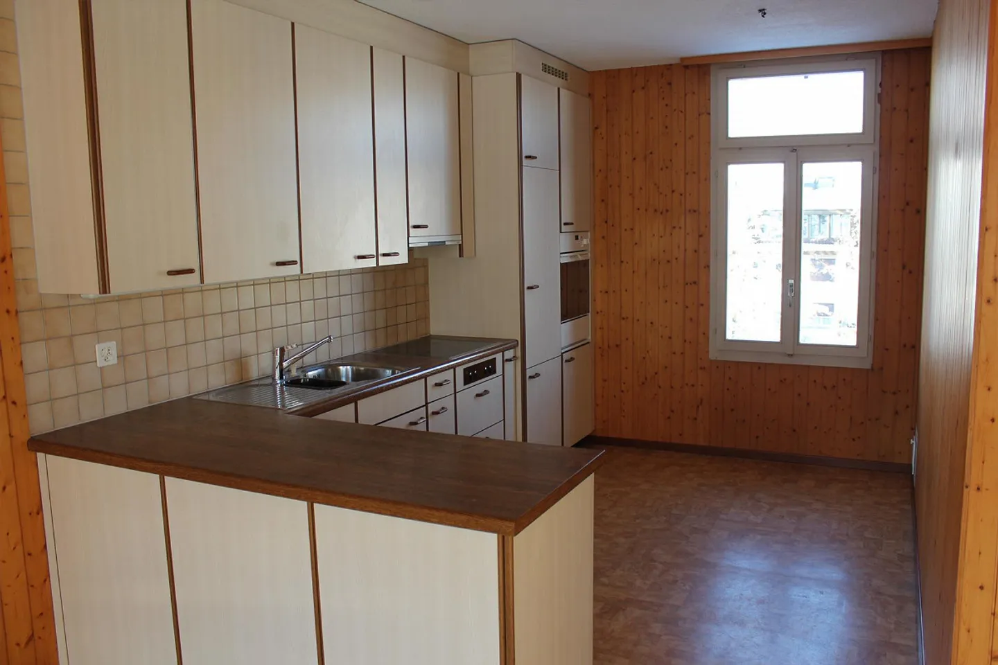 Ampio appartamento di 5 stanze nel centro di Malters in affitto - Foto 5 di 8