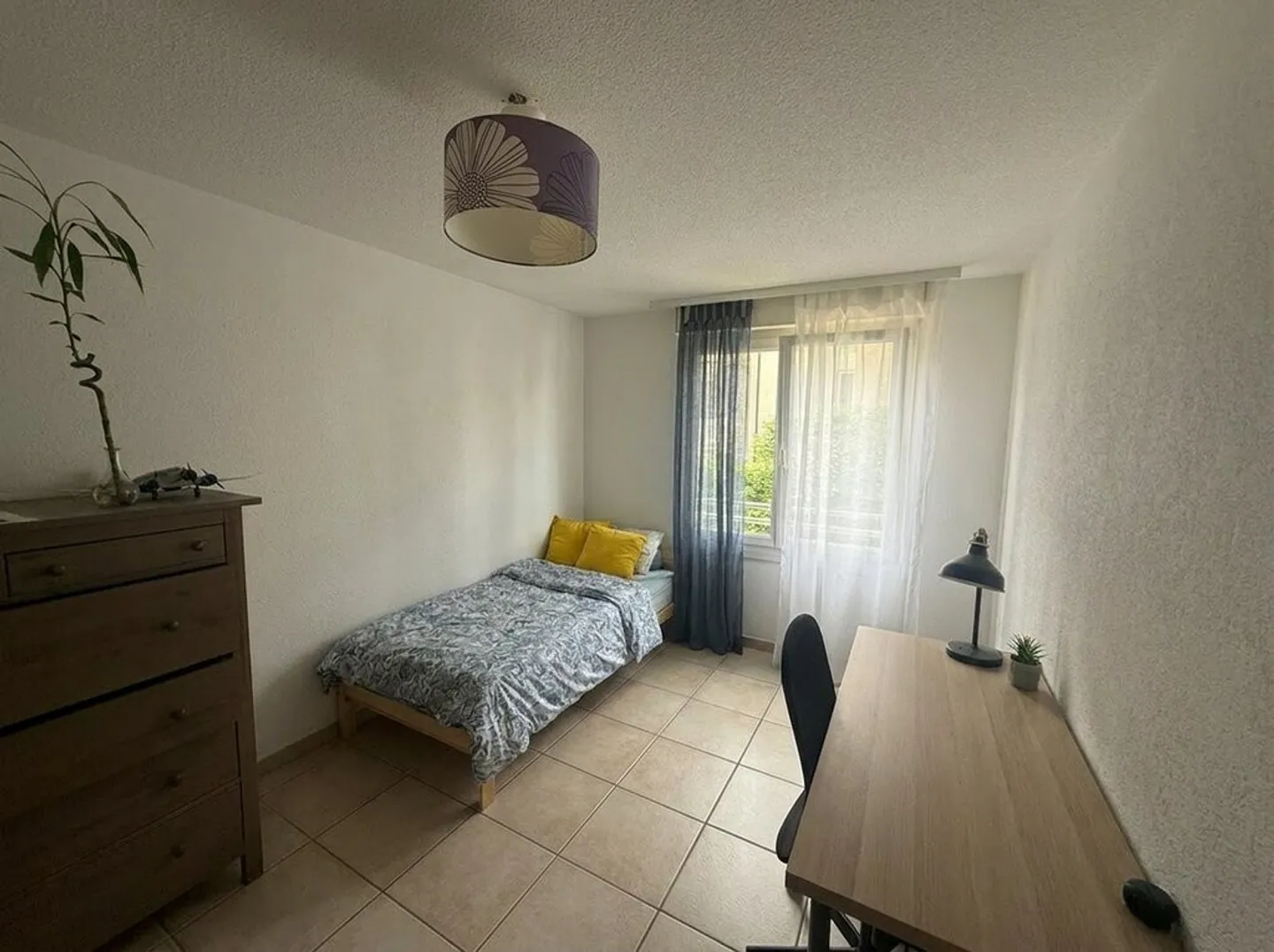 Große Wohnung in der Nähe aller Annehmlichkeiten - Foto 6 von 8