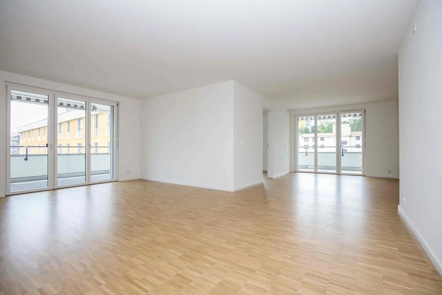 RENT WITHOUT DEPOSIT - Extraordinary Apartment in Schlieren - Photo 4 of 12