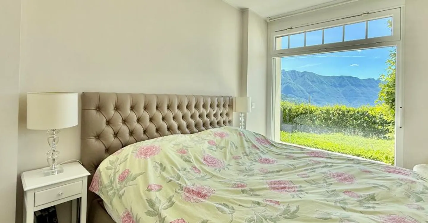 Charmante Villa mit Seeblick - Foto 9 von 12