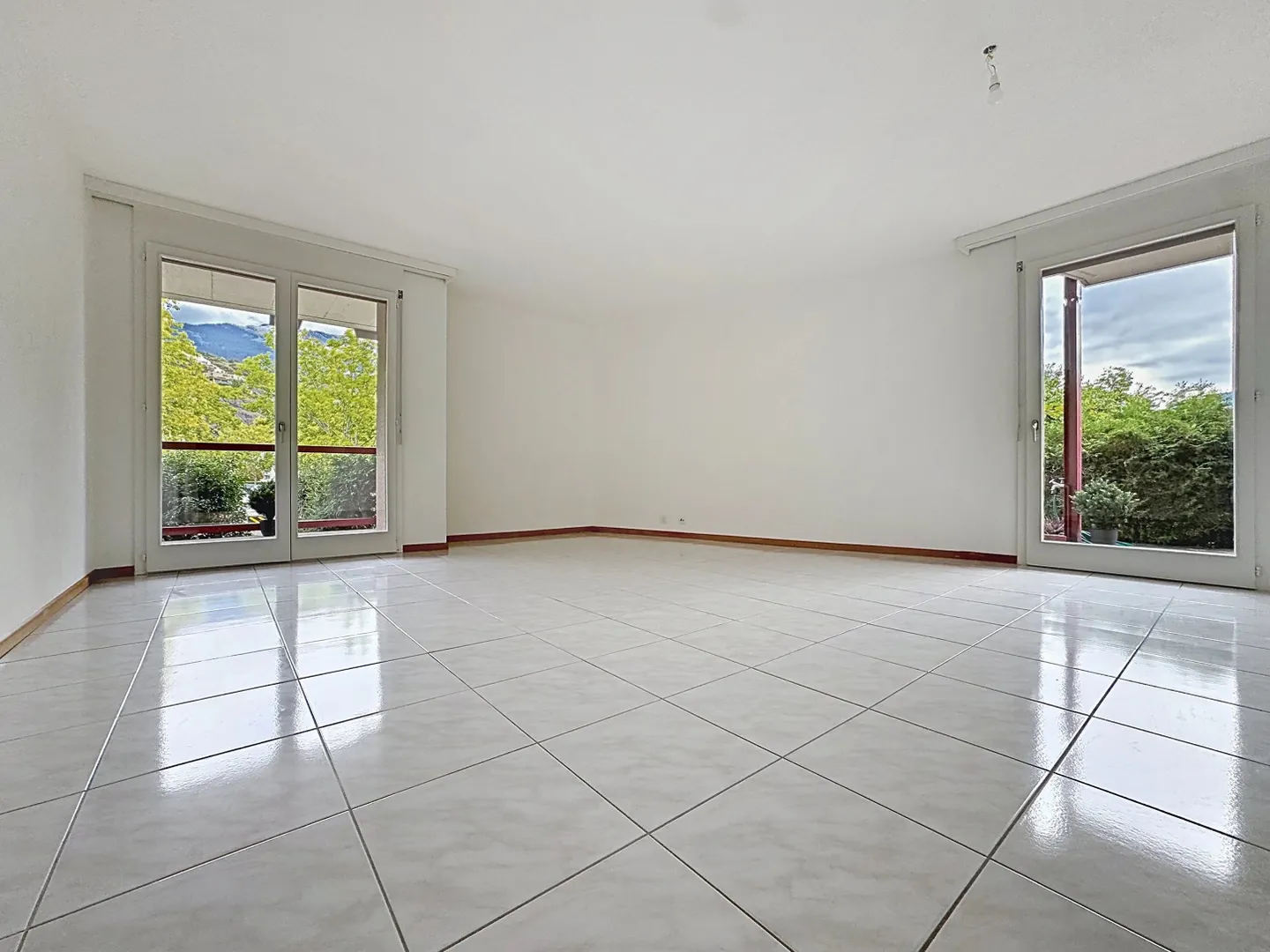 Bright 3½ Room Apartment with Garden - Photo 2 of 12