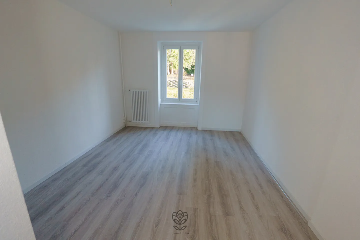 A small renovated gem in Locle - Photo 8 of 14