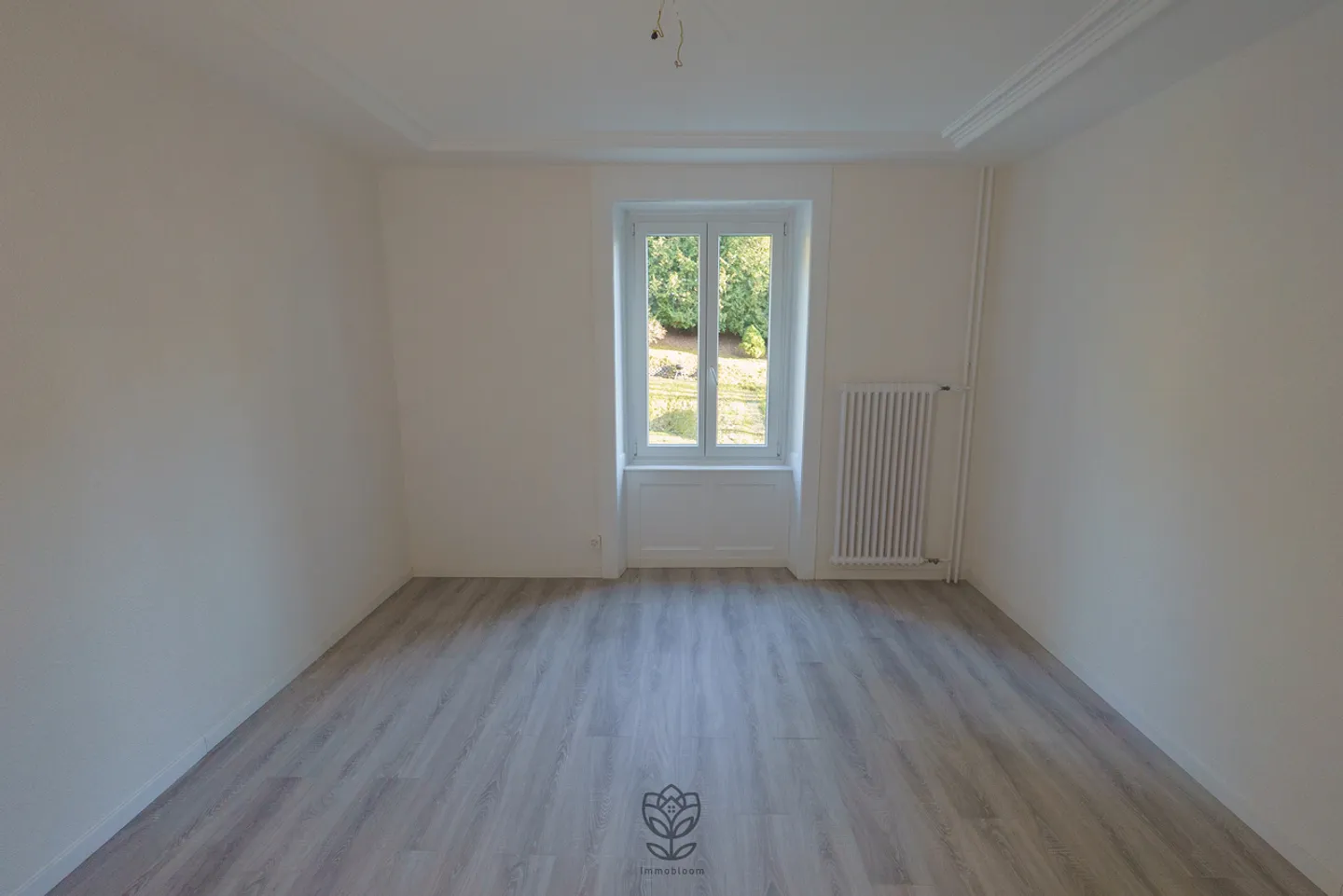 A small renovated gem in Locle - Photo 9 of 14