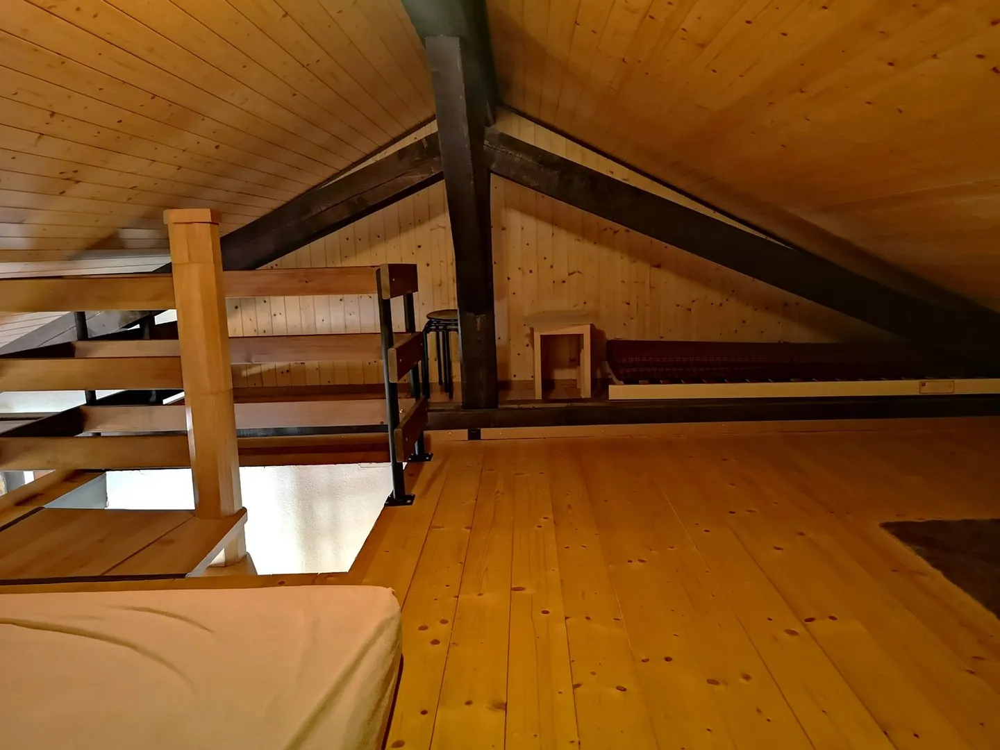 For sale large multipurpose space with storage, 3 parking spaces, 2 apartments - Photo 23 of 23