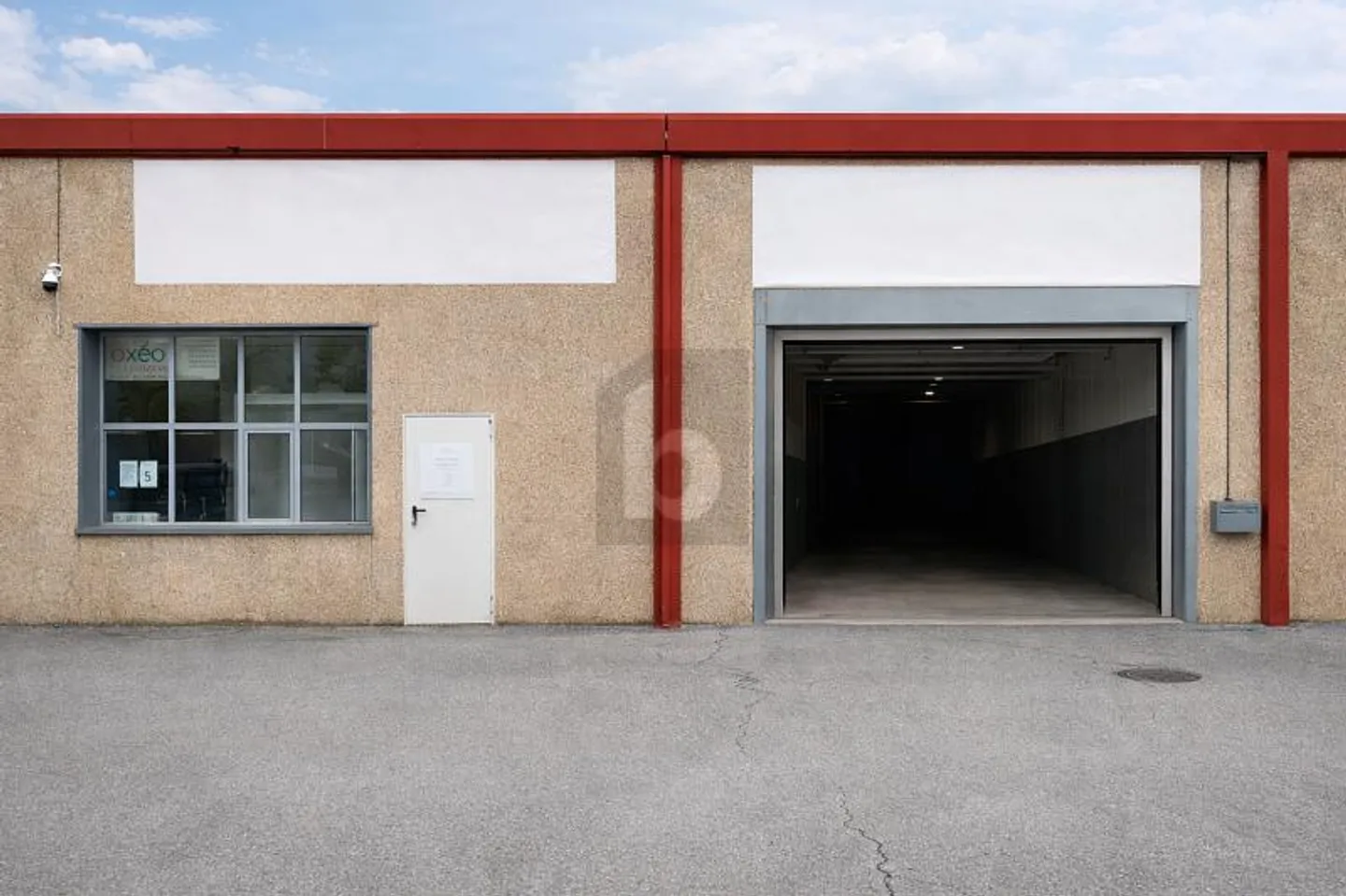 Espace Commercial Polyvalent - Photo 1 sur 4