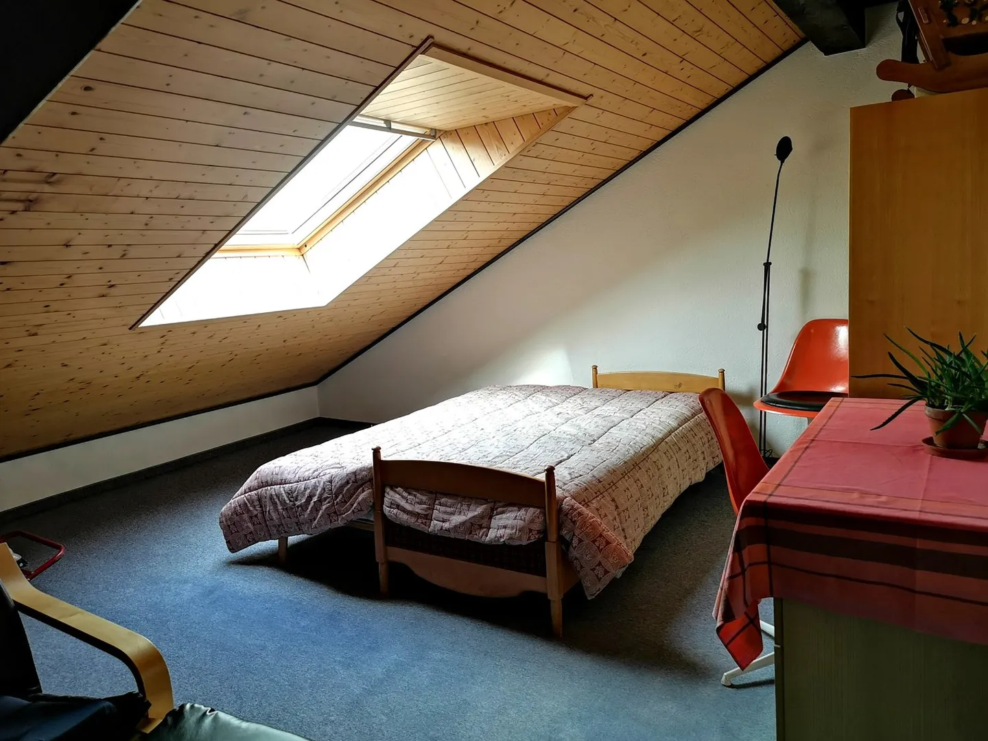 For sale large multipurpose space with storage, 3 parking spaces, 2 apartments - Photo 18 of 23