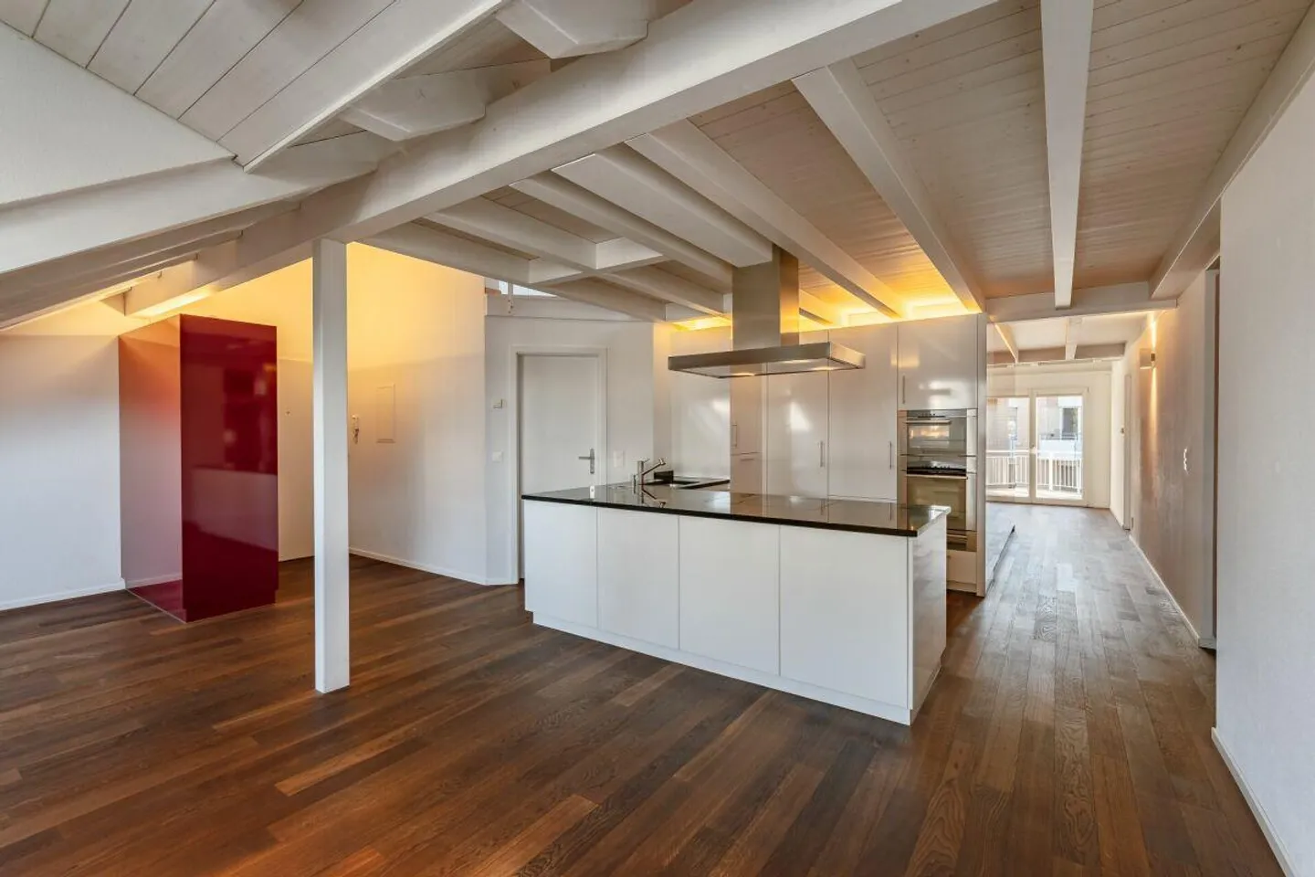 Aussergewöhnliche 8 1/2-Zimmer-Maisonettewohnung im Zentrum von  Cham - Foto 3 von 23