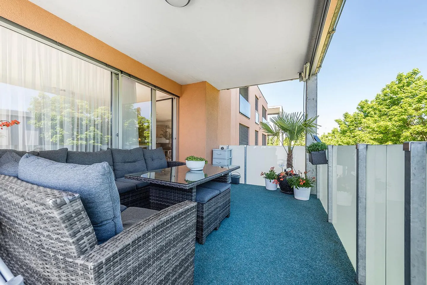 Modern 4.5-room apartment in a preferred location near the lake - Photo 4 of 15