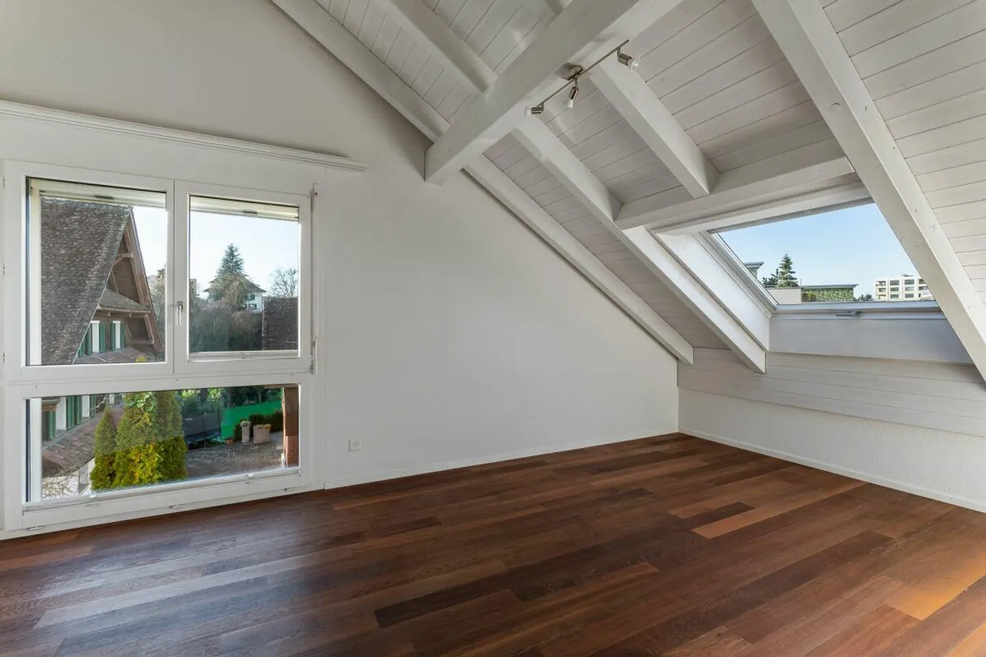 Aussergewöhnliche 8 1/2-Zimmer-Maisonettewohnung im Zentrum von  Cham - Foto 11 von 23