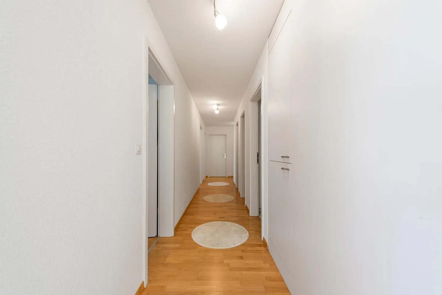 Modern 4.5-room apartment in a preferred location near the lake - Photo 8 of 15