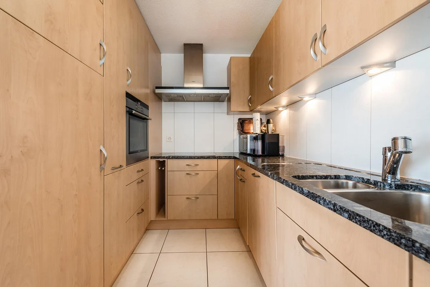 Modern 4.5-room apartment in a preferred location near the lake - Photo 10 of 15