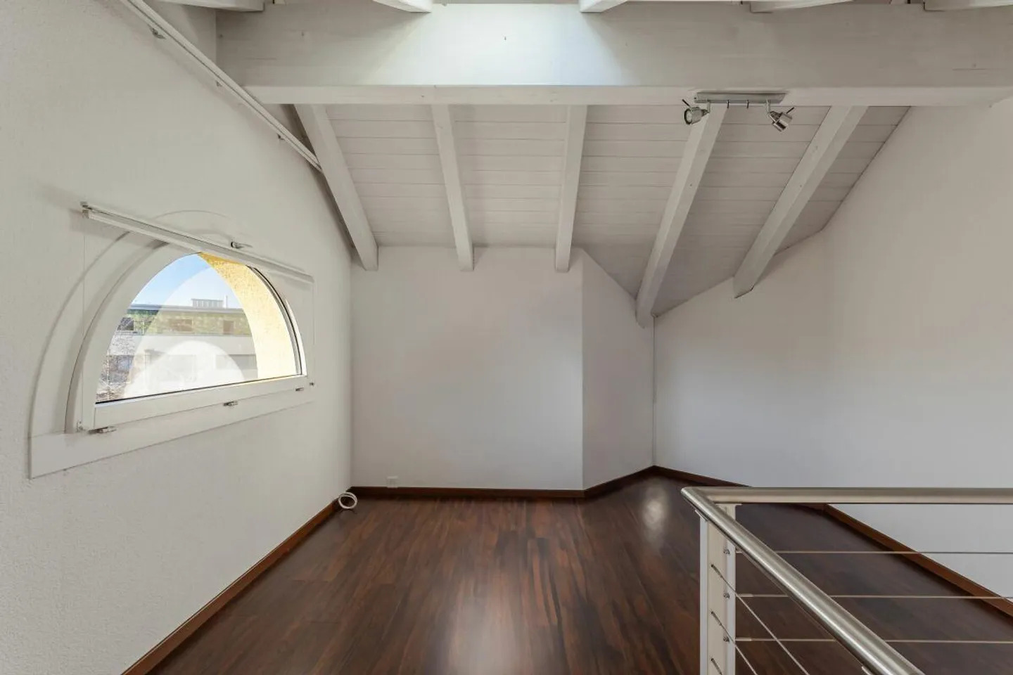 Aussergewöhnliche 8 1/2-Zimmer-Maisonettewohnung im Zentrum von  Cham - Foto 13 von 23