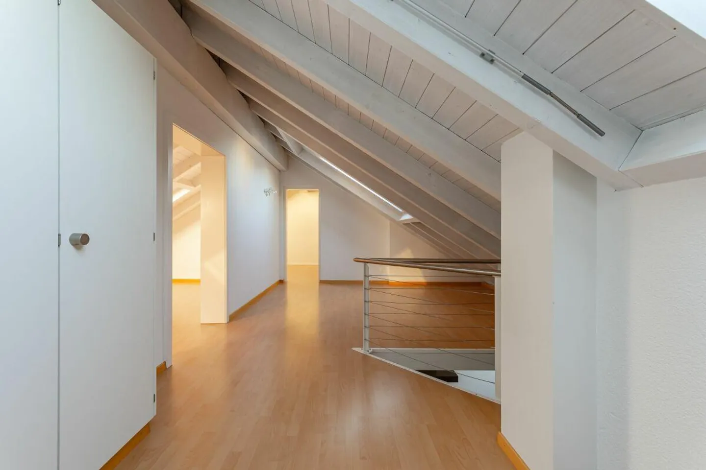 Aussergewöhnliche 8 1/2-Zimmer-Maisonettewohnung im Zentrum von  Cham - Foto 17 von 23