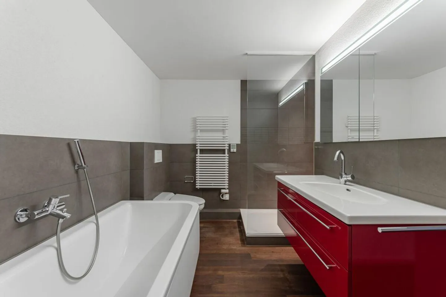 Aussergewöhnliche 8 1/2-Zimmer-Maisonettewohnung im Zentrum von  Cham - Foto 18 von 23