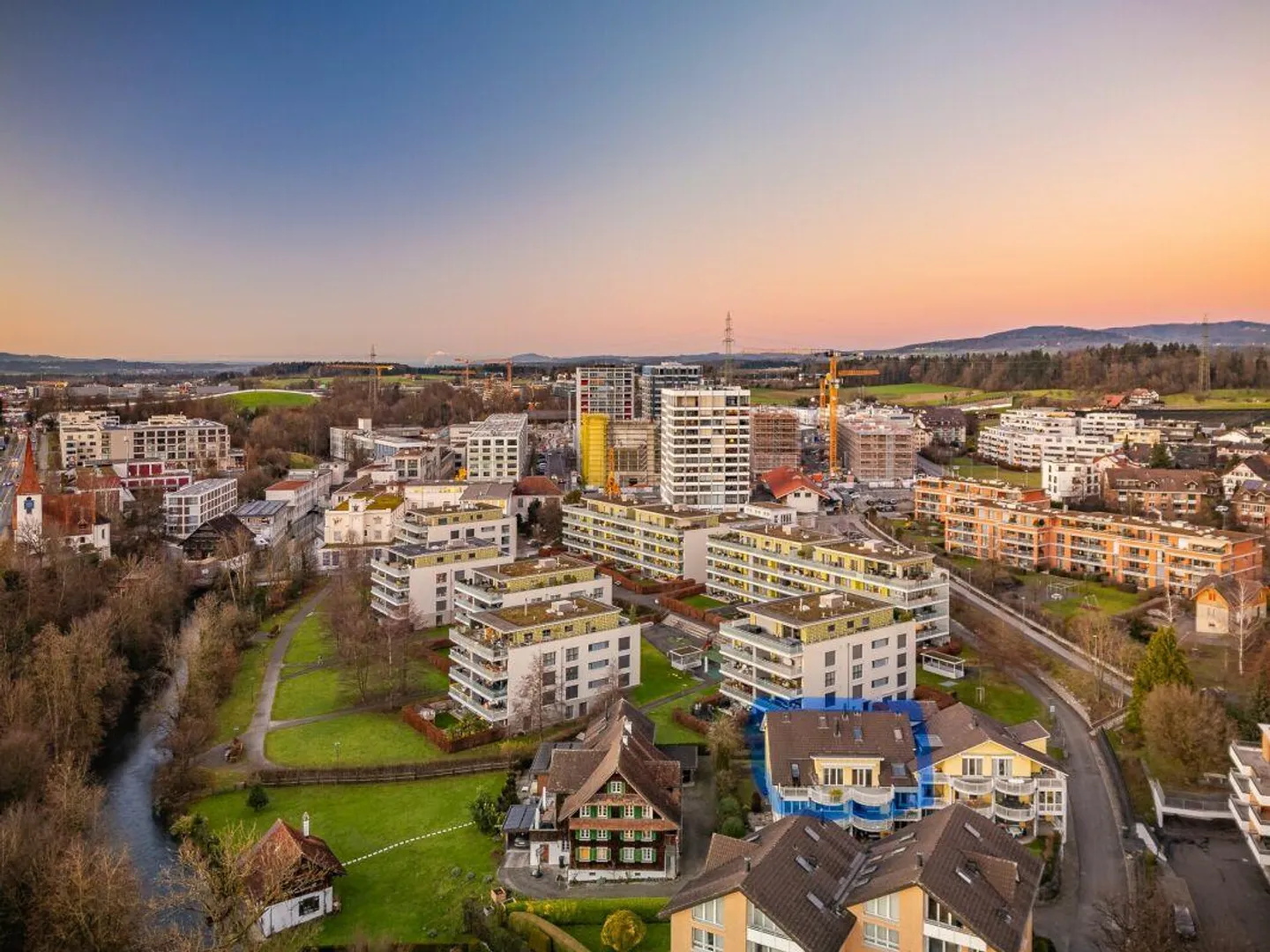 Aussergewöhnliche 8 1/2-Zimmer-Maisonettewohnung im Zentrum von  Cham - Foto 21 von 23
