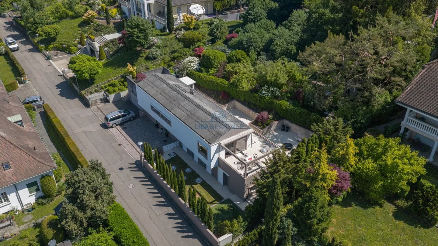 Vivre avec classe - Villa de haute qualité dans un emplacement recherché de Muttenz - Photo 1 sur 14