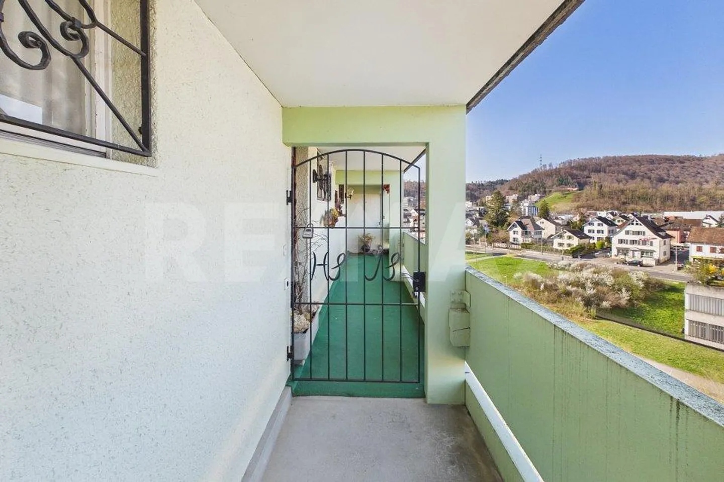 Beaucoup d'espace pour toute la famille – Appartement en copropriété de 6 pièces avec vue... - Photo 2 sur 13