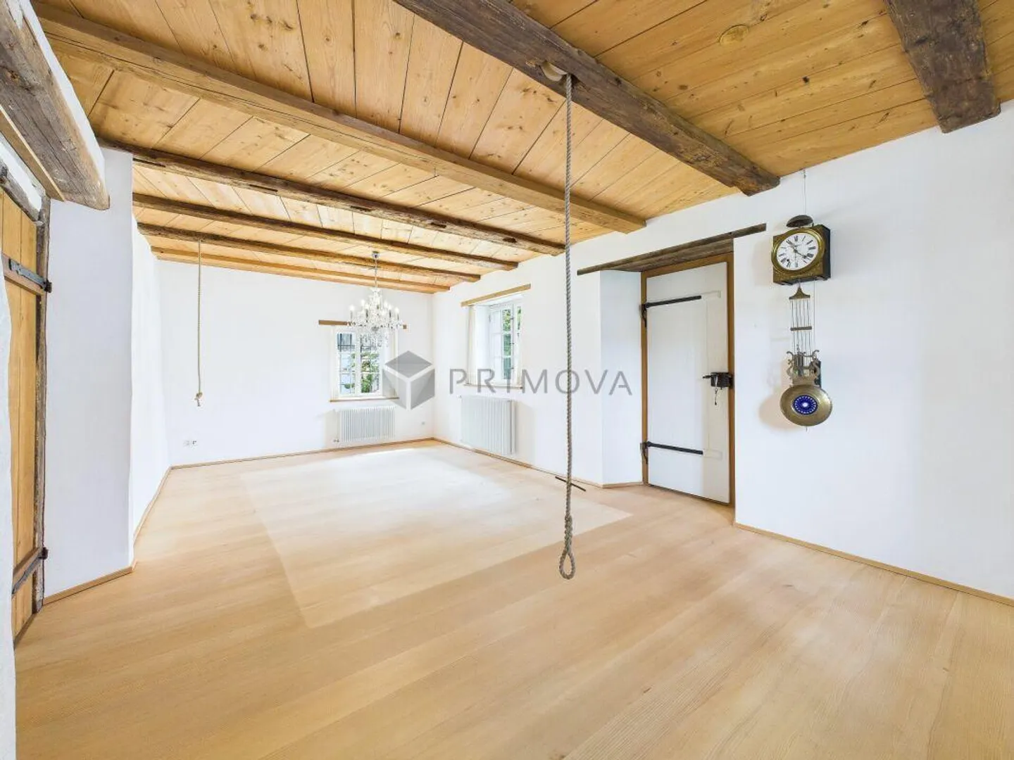 Proprietà unica ed esclusiva nella Svizzera orientale con fienile e enorme... - Foto 2 di 17