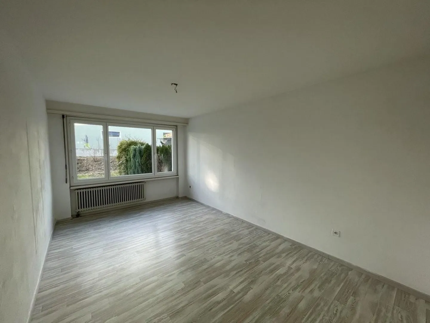 Bright 4-room apartment with balcony - Photo 4 of 11