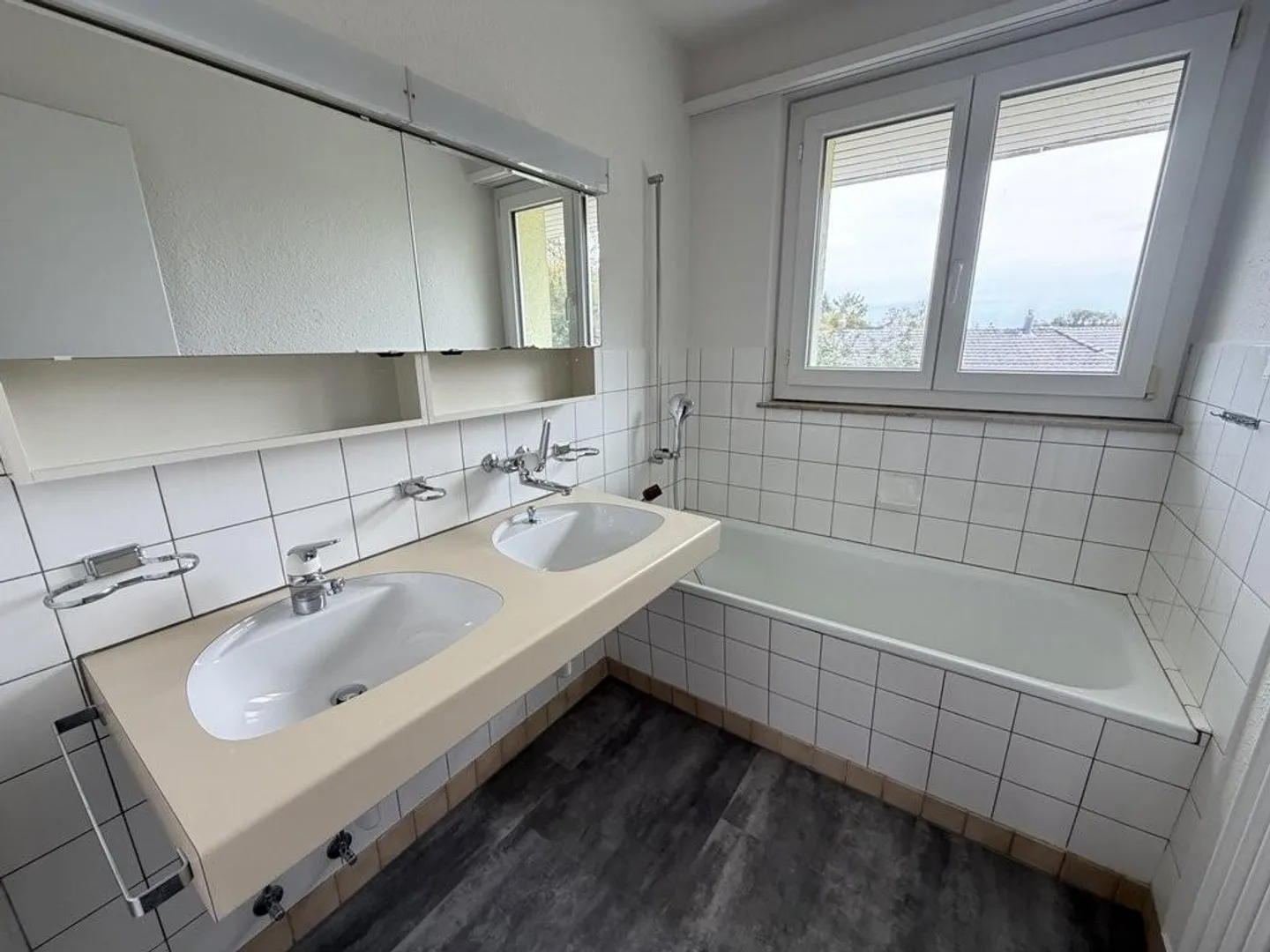 Bright 4-room apartment with balcony - Photo 8 of 11