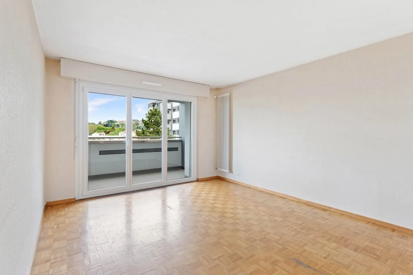 Geräumige Wohnung mit Balkon - Foto 4 von 11