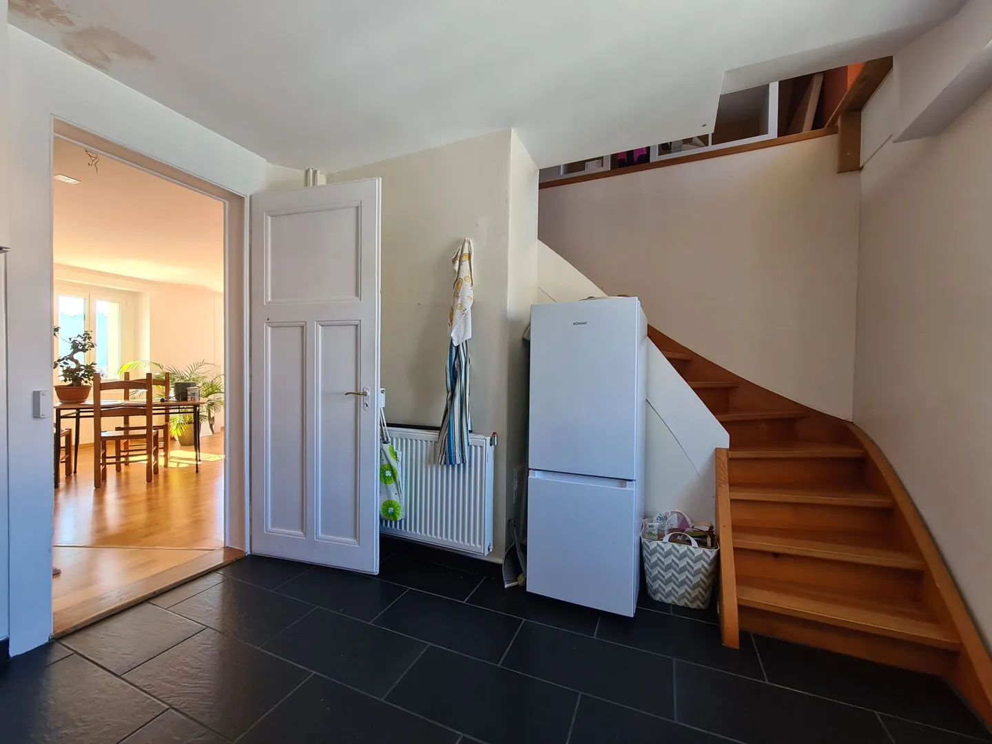 Charming Duplex Attic Apartment - Photo 4 of 10