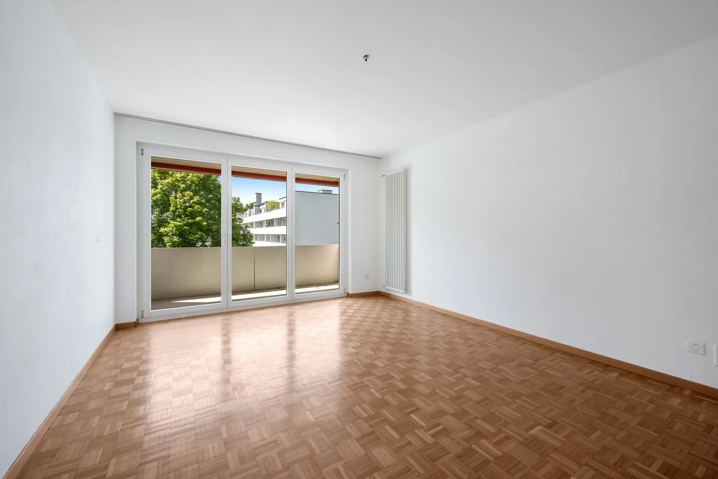 Geräumige Wohnung mit Terrasse - Foto 2 von 11