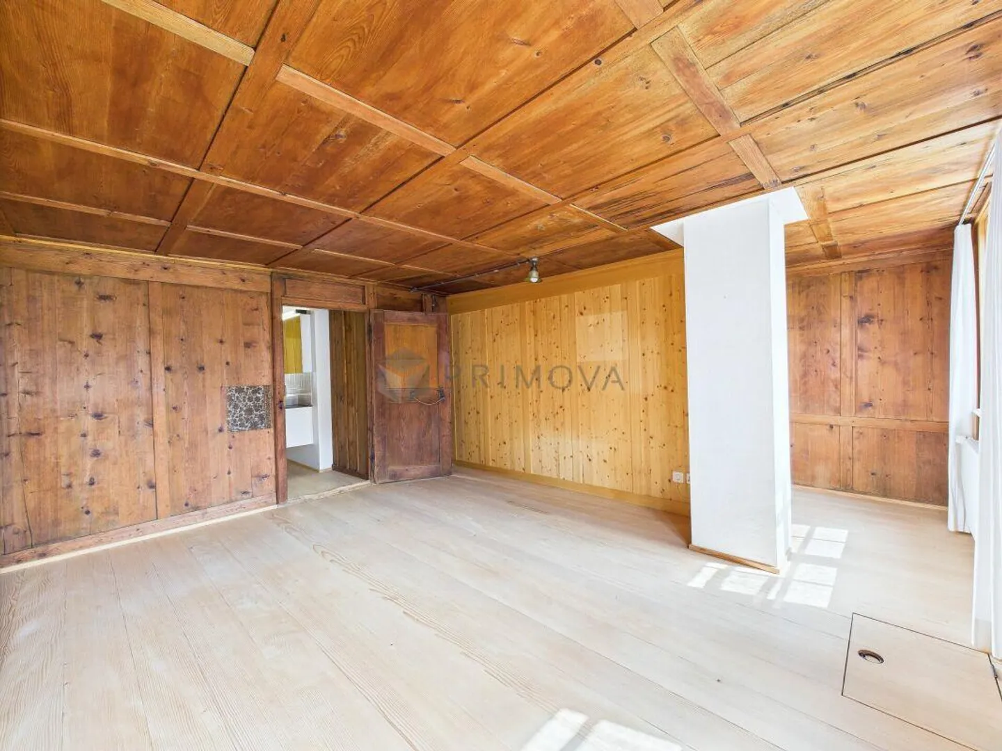 Proprietà unica ed esclusiva nella Svizzera orientale con fienile e enorme... - Foto 11 di 17