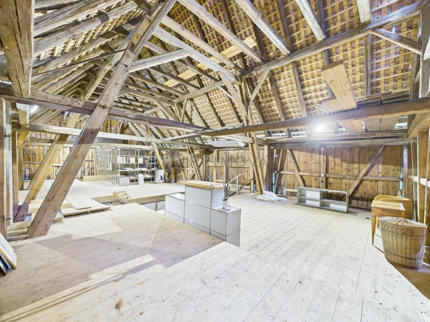 Proprietà unica ed esclusiva nella Svizzera orientale con fienile e enorme... - Foto 12 di 17