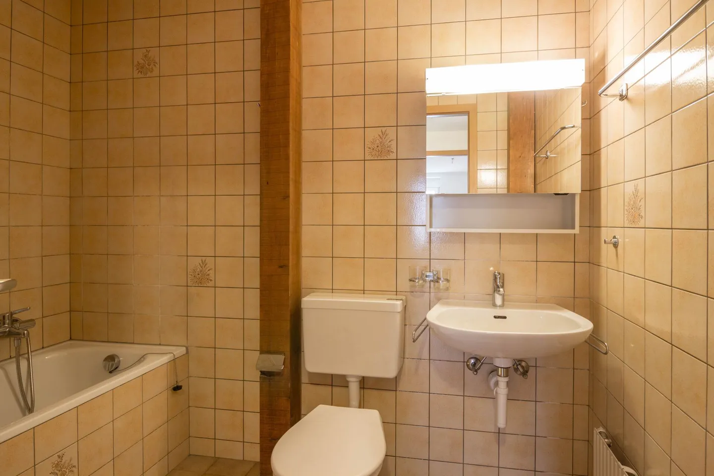 Grand-Rue 8, Les Brenets - 5-Zimmer-Wohnung im Erdgeschoss - Foto 5 von 9