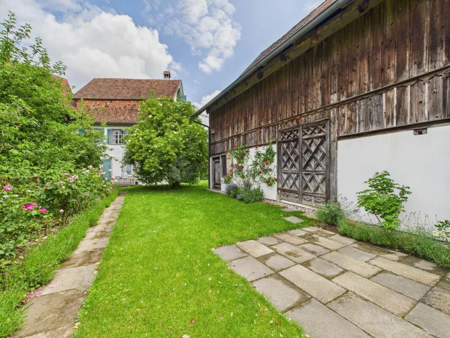 Proprietà unica ed esclusiva nella Svizzera orientale con fienile e enorme... - Foto 15 di 17