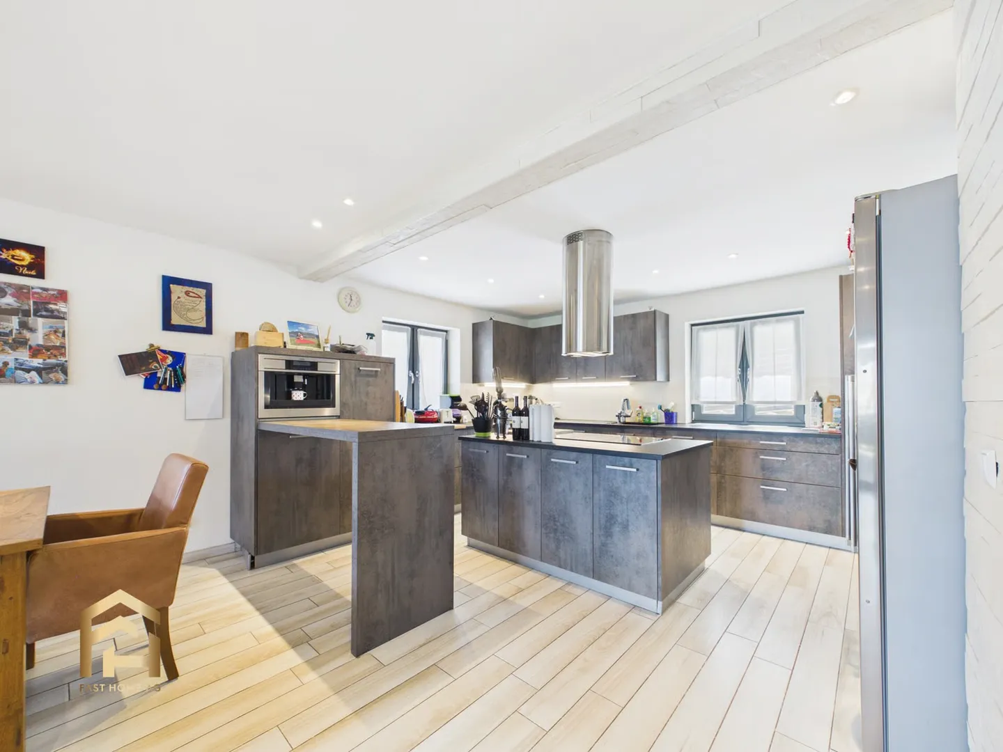 Appartement duplex avec piscine, jardin et vue sur le lac Majeur - Photo 2 sur 13