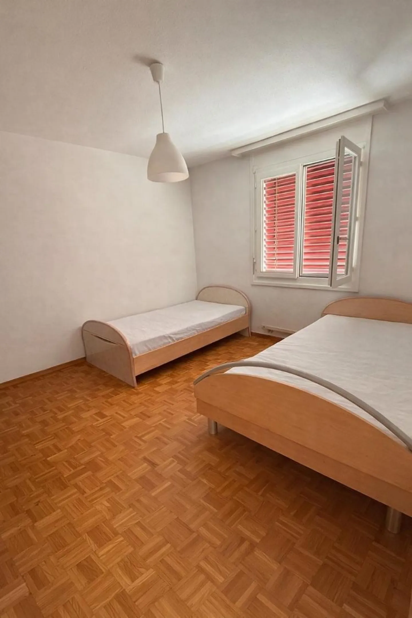 2.5 rooms on the 2nd floor in Bex - Photo 3 of 5