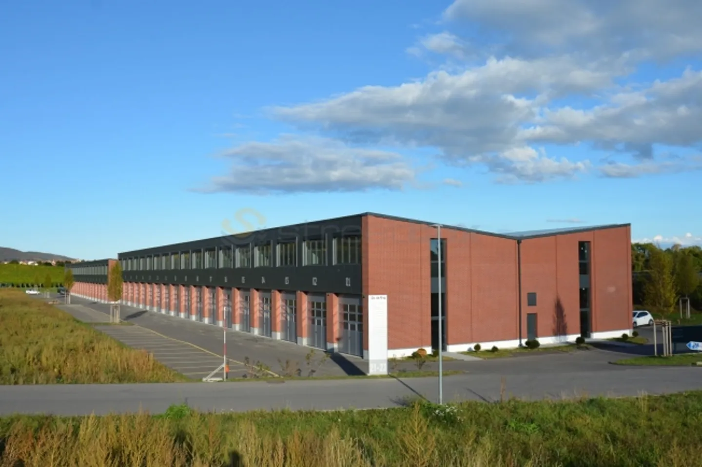 Edificio ad uso misto in affitto - Foto 1 di 3