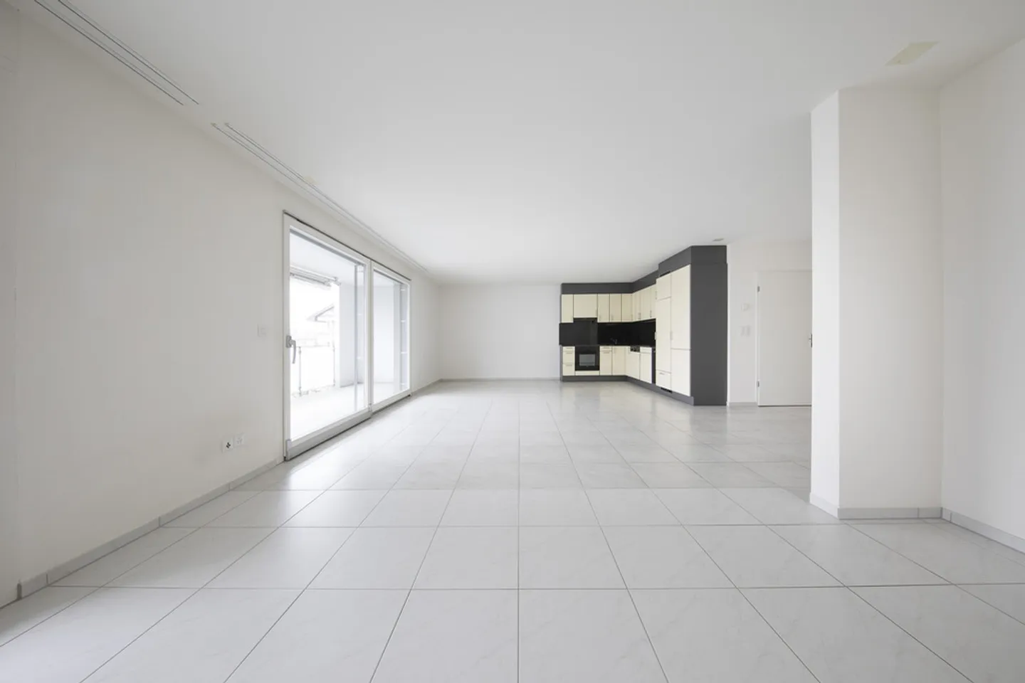 Appartement spacieux et lumineux dans un emplacement idéal ! - Photo 2 sur 11