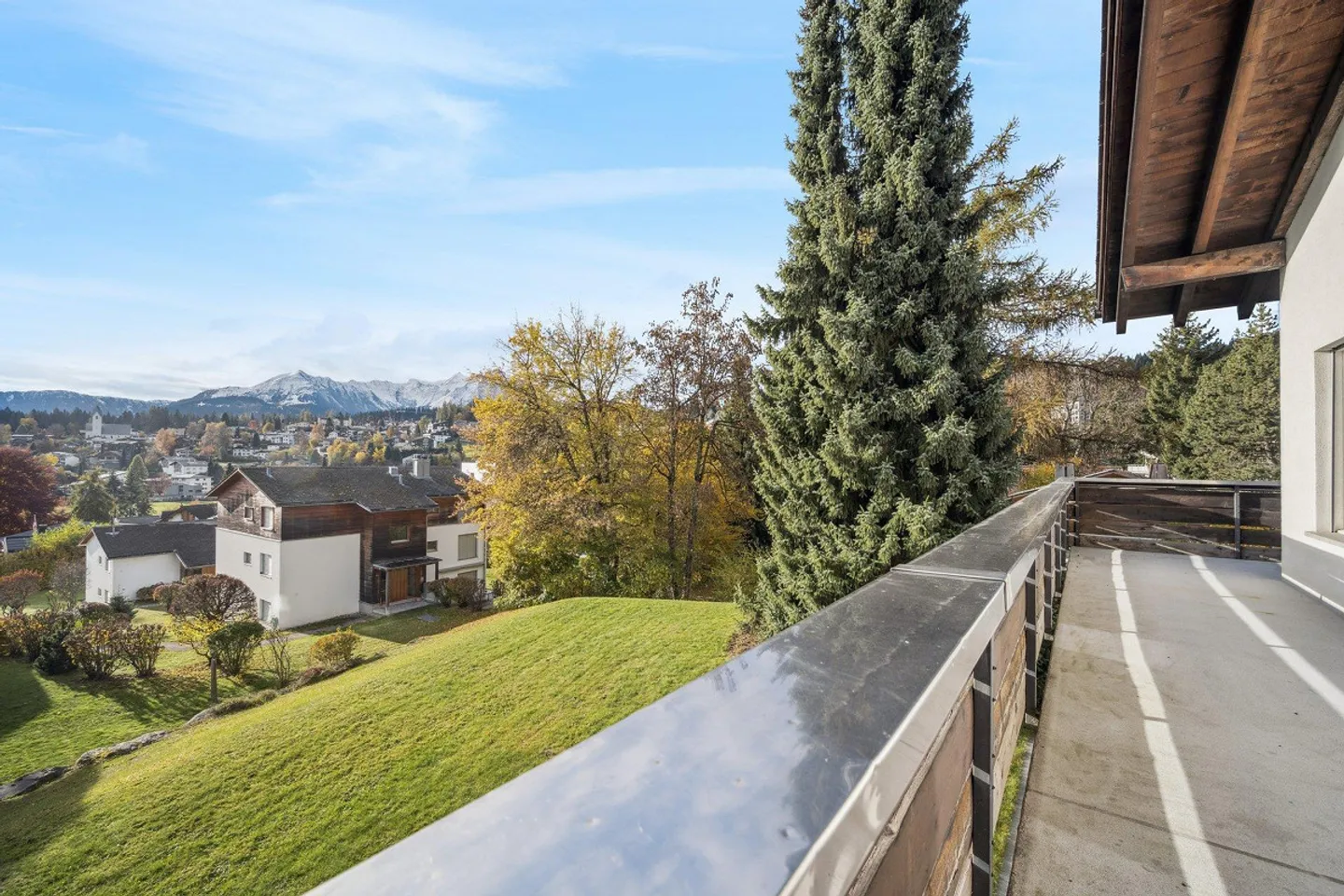 Appartement de vacances en duplex ensoleillé près des remontées mécaniques de Flims - Photo 1 sur 4