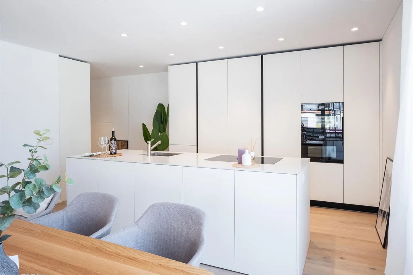 Last Chance - Exclusive 3.5-Room Garden Apartment in Merlischachen! - Photo 4 of 14