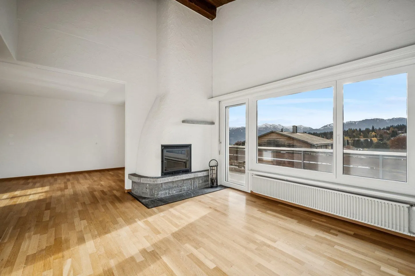 Appartement de vacances en duplex ensoleillé près des remontées mécaniques de Flims - Photo 2 sur 4