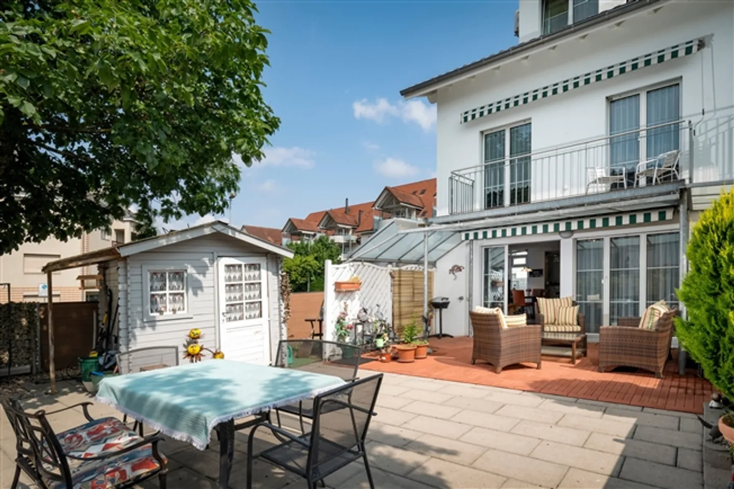 Maison de ville spacieuse de 5,5 pièces avec jardin et beaucoup d'espace pour toute la famille - Photo 1 sur 13