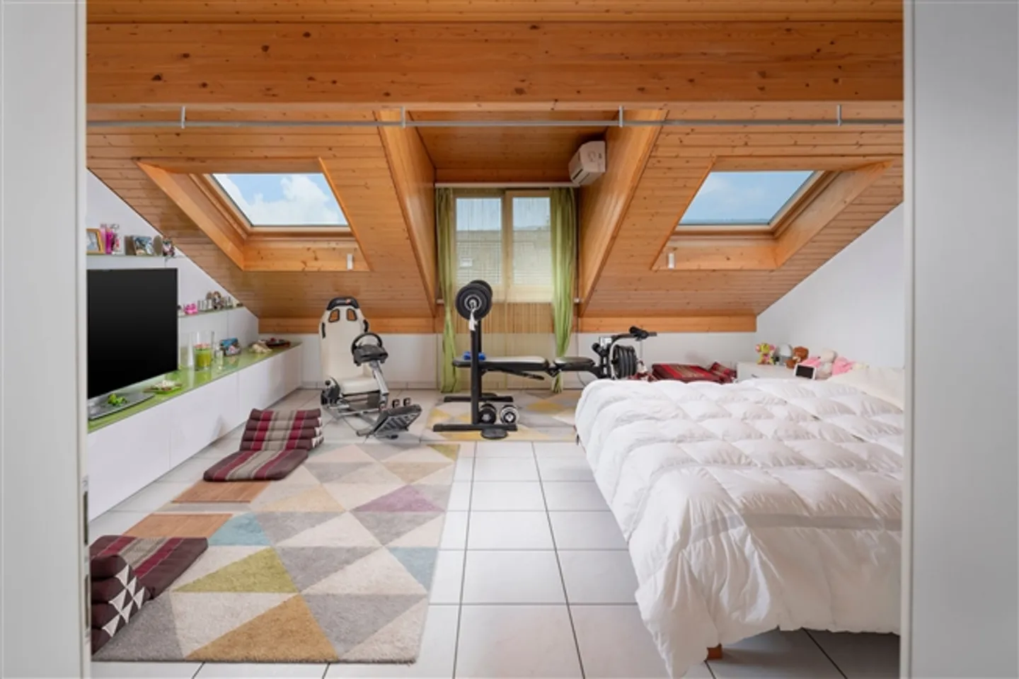 Maison de ville spacieuse de 5,5 pièces avec jardin et beaucoup d'espace pour toute la famille - Photo 9 sur 13