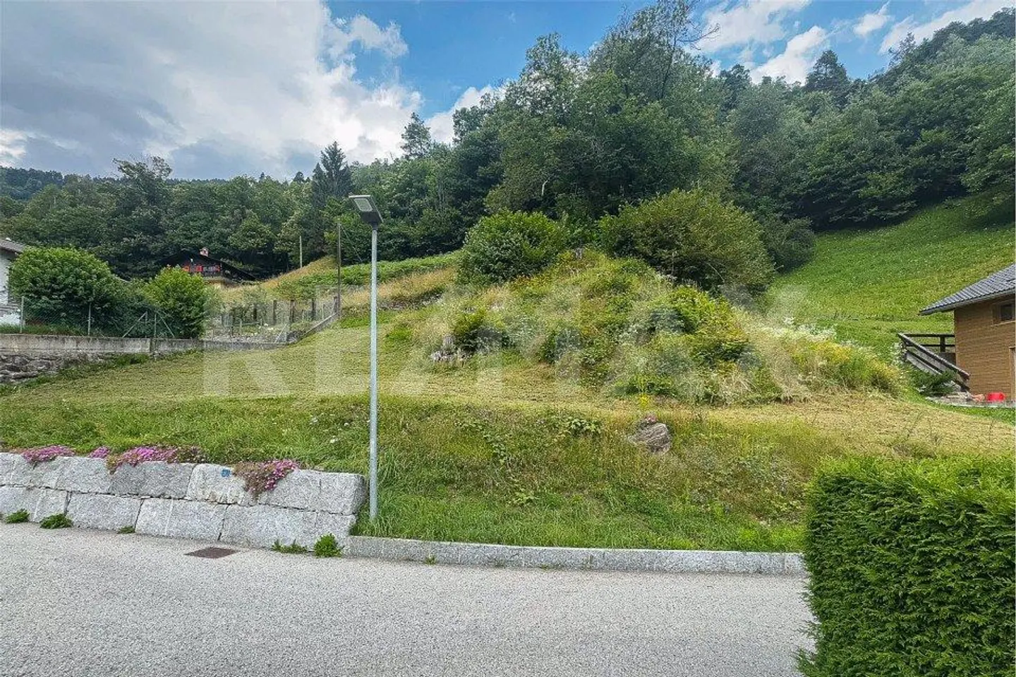 Terrain constructible avec vue - Photo 6 sur 13