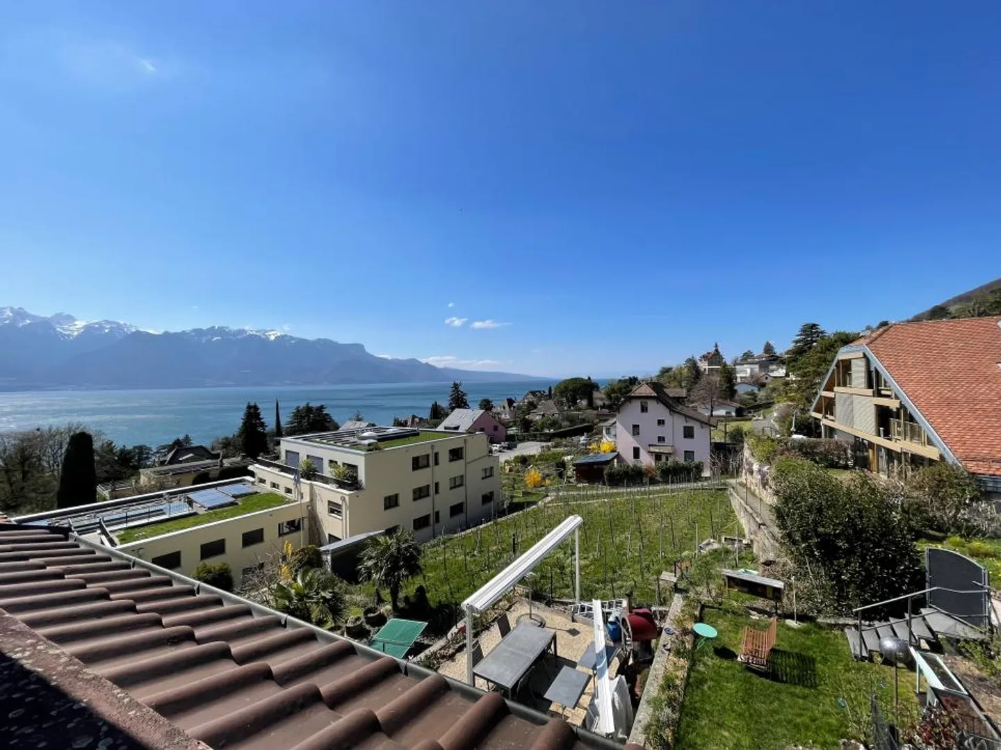 Proprietà unica con un fascino speciale - Tranquilla e con vista - Foto 1 di 13