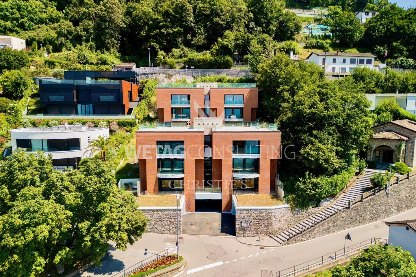 Lugano-Aldesago : Villa en rangée moderne avec jardin privé et vue sur le lac à vendre, également utilisable comme résidence secondaire - Photo 2 sur 13