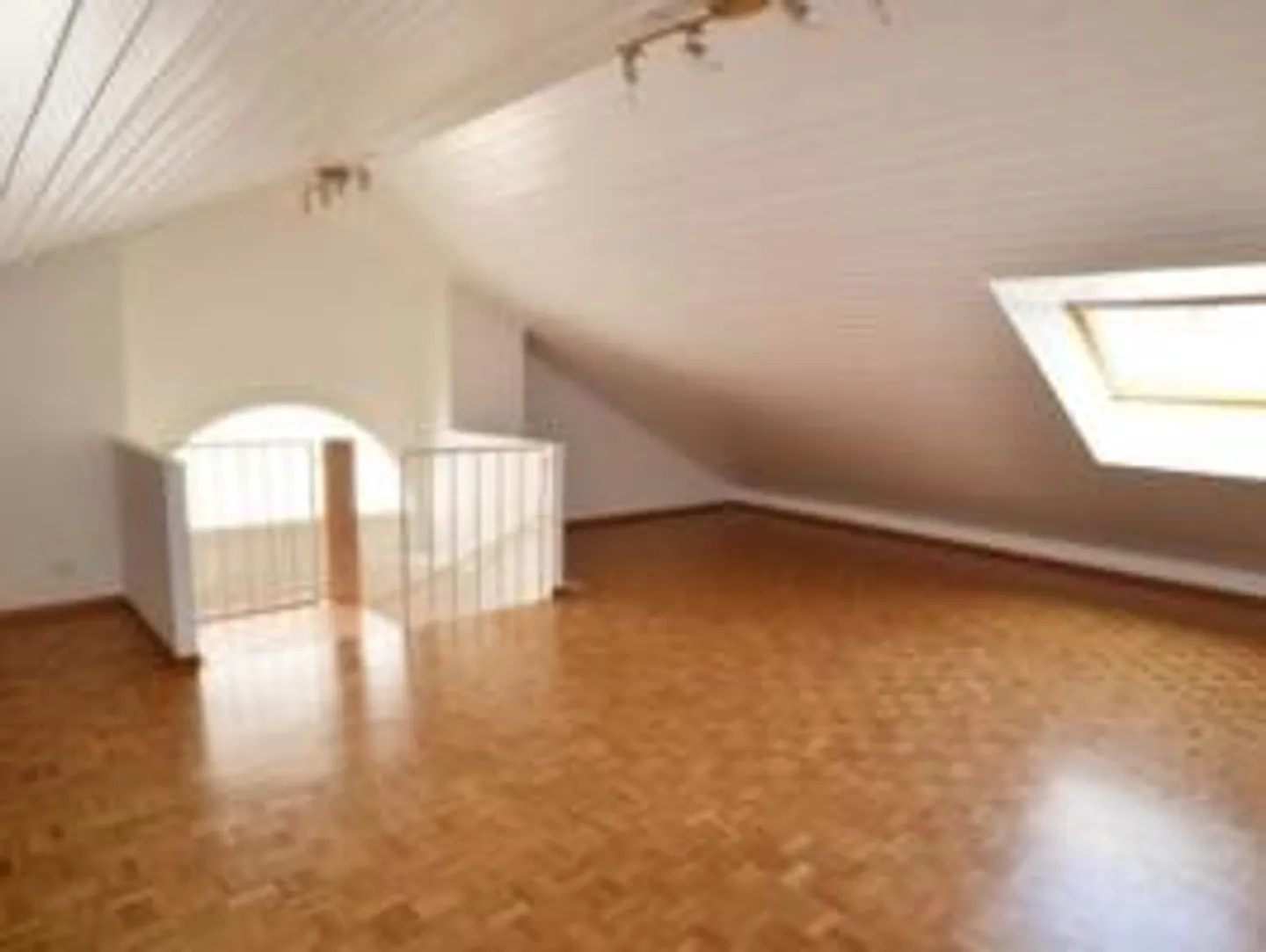 8-room House - Photo 5 of 6