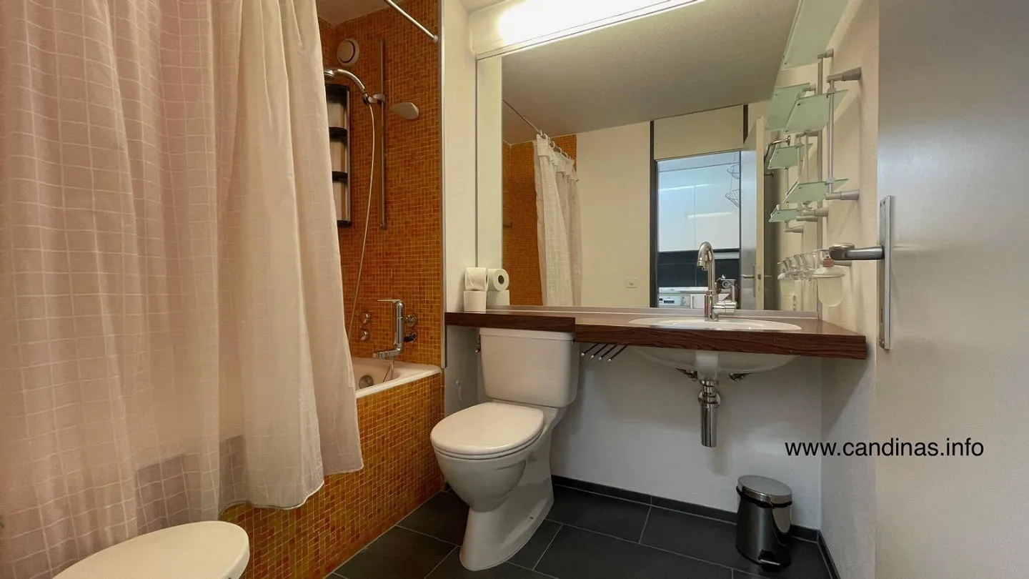 Well-maintained condominium with a beautiful view - Photo 6 of 20