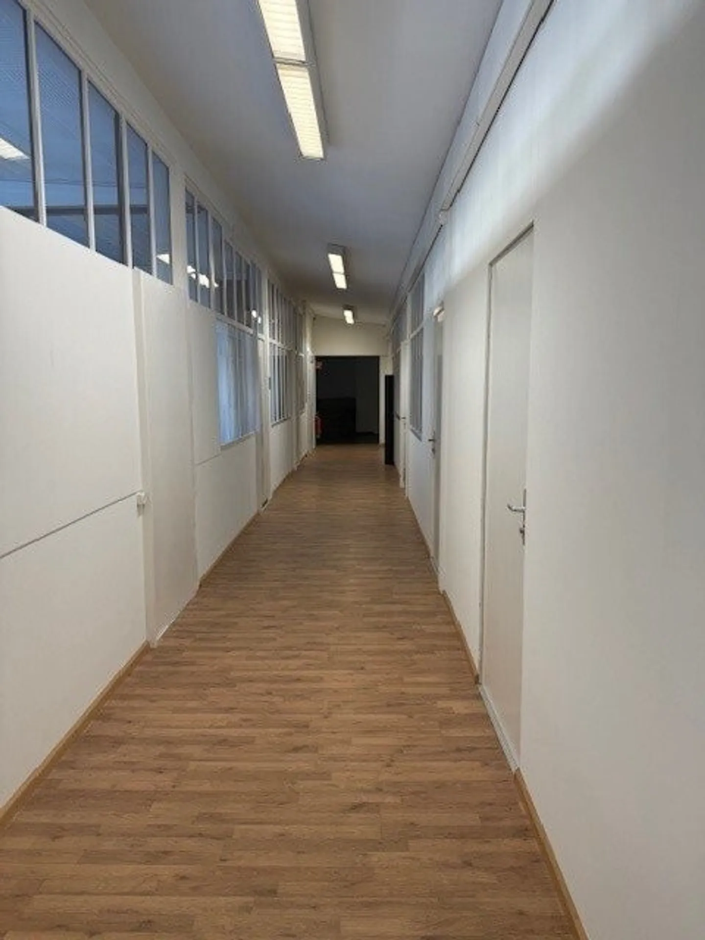 Büroräume nahe Dreispitz zu vermieten. - Foto 2 von 5