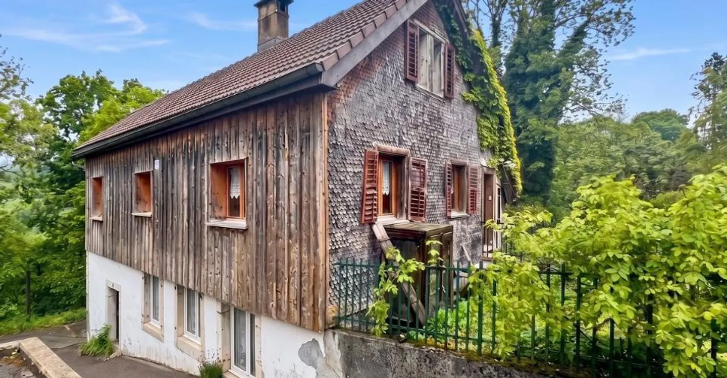 En exclusivité: Maison individuelle, à rénover aux Brenets - Photo 3 sur 12