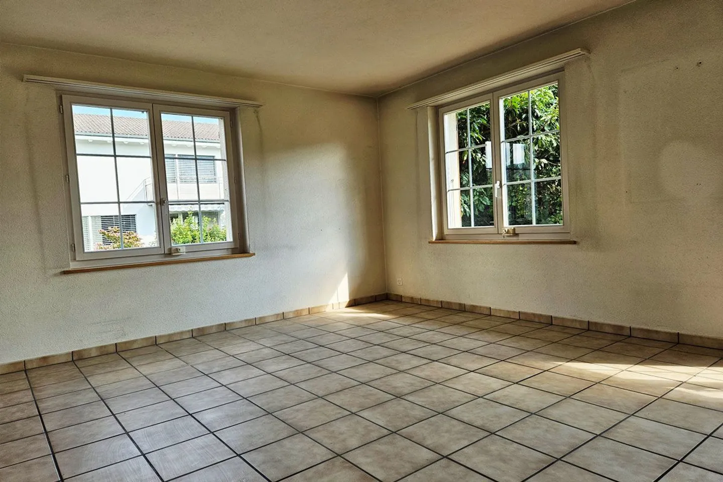 Incantevole casa unifamiliare di 6,5 stanze con grande giardino - Foto 8 di 13